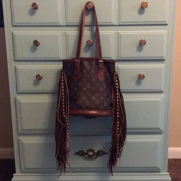 Authentic Louis Vuitton handbag - Picture 2 of 8